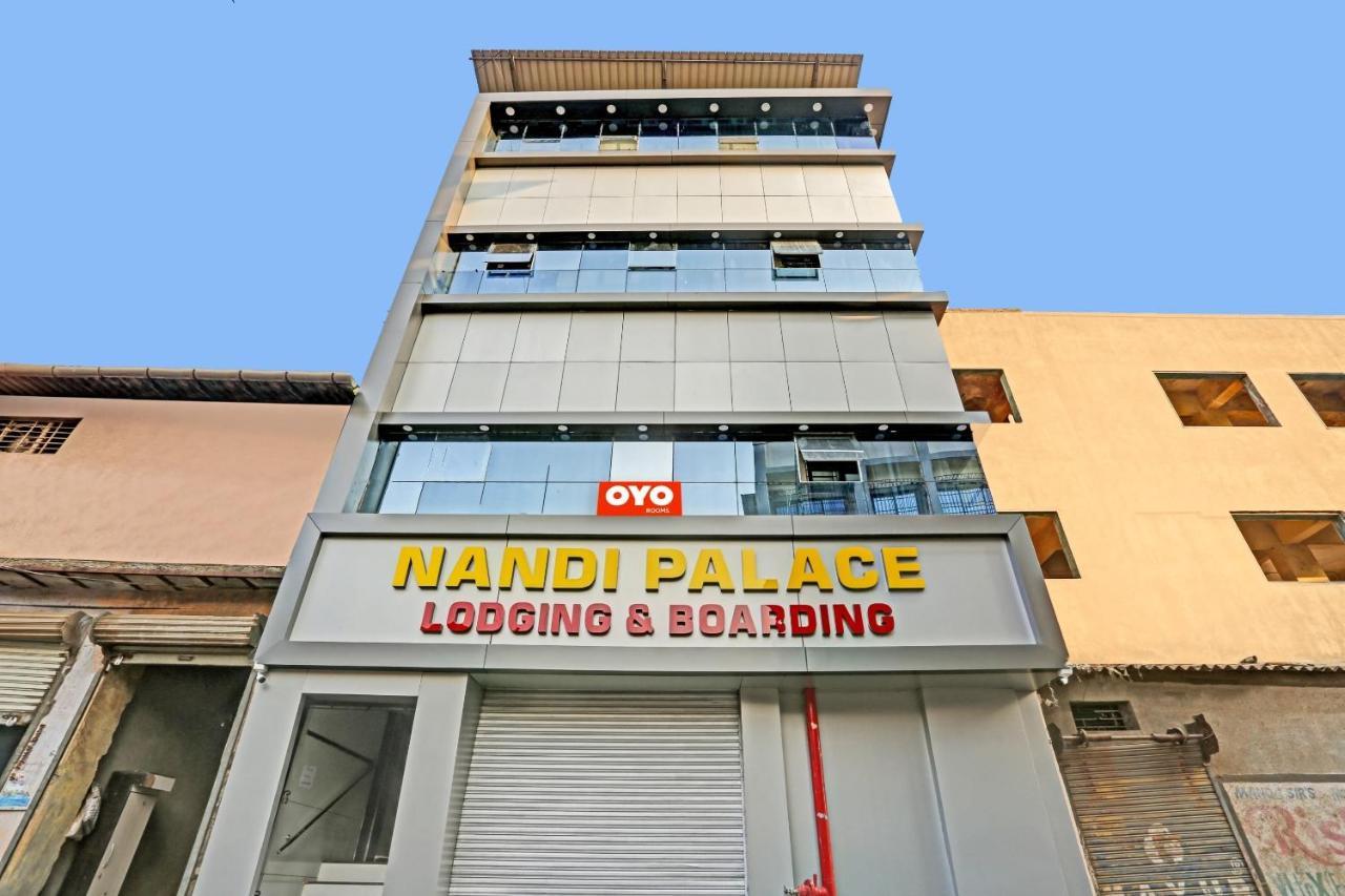 Hotel O Nandi Palace Lodging And Boarding Ulhasnagar ภายนอก รูปภาพ